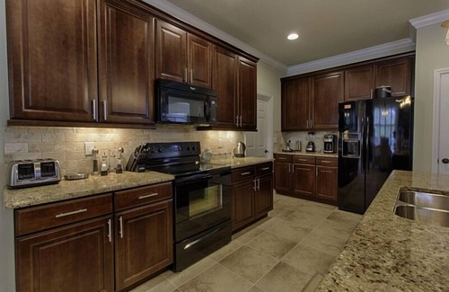 Fully equipped kitchen